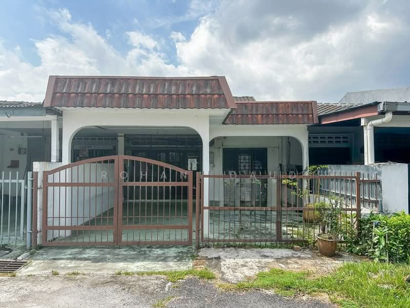 Rumah Teres 1 Tingkat untuk Dijual di Kajang (Selangor) - Rohani Daud - Exterior - PropertyGuru.com.my