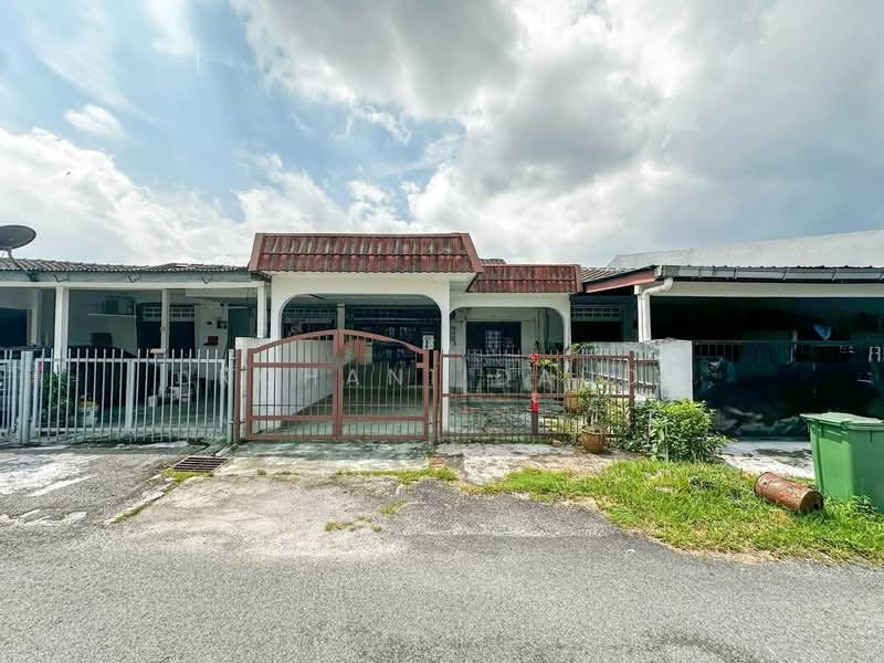 Rumah Teres 1 Tingkat untuk Dijual di Kajang (Selangor) - Rohani Daud - Exterior - PropertyGuru.com.my
