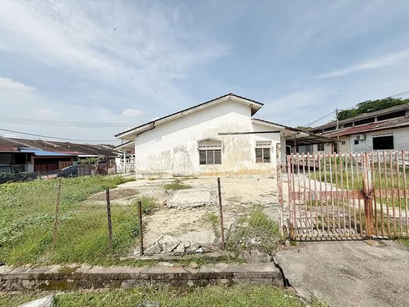 1-storey Terraced House for Sale in Pagoh (Johor) - Albert Liew - Exterior - PropertyGuru.com.my