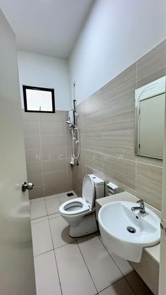 Rumah Teres 2 Tingkat untuk Disewa di Iskandar Puteri (Nusajaya) (Johor) - Nick Low - Bathroom - PropertyGuru.com.my
