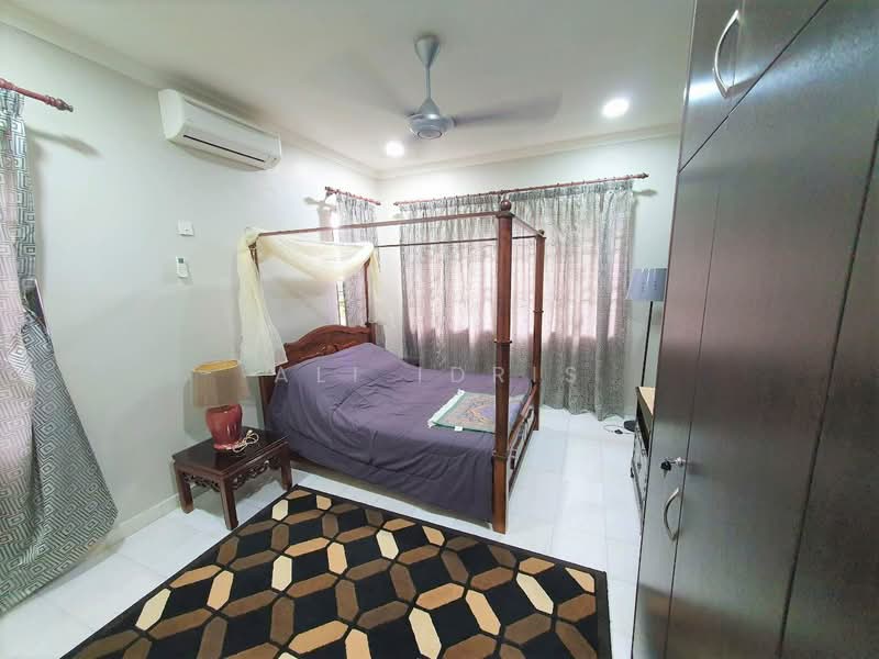 Rumah Banglo untuk Dijual di Bandar Mahkota Cheras (Cheras) - Ali Idris - Bedroom - PropertyGuru.com.my