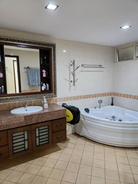 Condominium for Sale at Putra Marine Resort - Chiew Bee - Bathroom - PropertyGuru.com.my