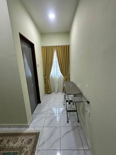 2-storey Terraced House for Sale in Bukit Beruntung (Serendah) - Siti Salwa - Corridor - PropertyGuru.com.my