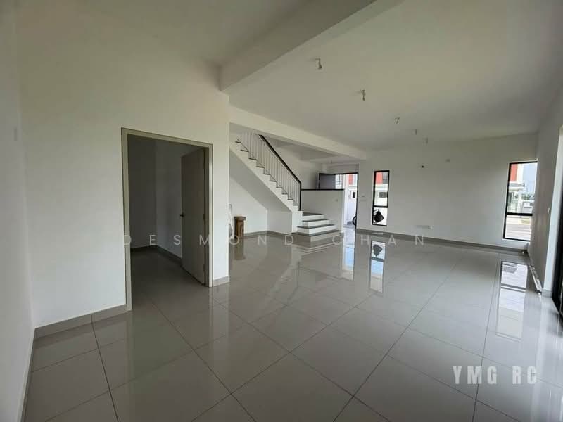 2-storey Terraced House for Sale in Bandar Bukit Raja (Klang) - Desmond Chan - Living Room - PropertyGuru.com.my