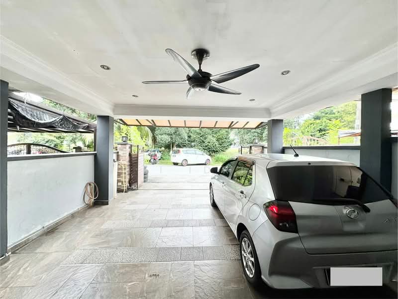 2-storey Terraced House for Sale in Bukit Indah (Ampang) - Ali Idris - Car Park - PropertyGuru.com.my