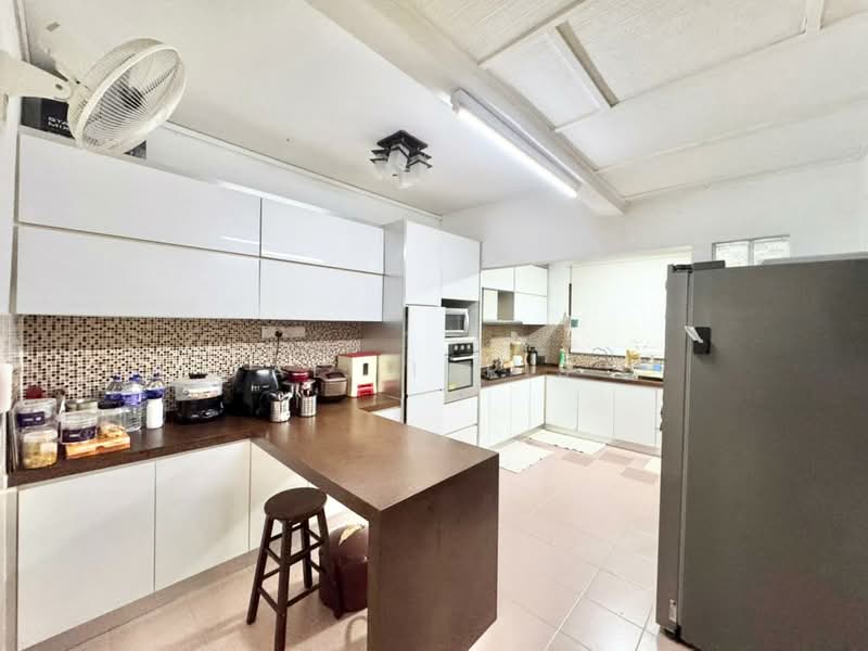 2-storey Terraced House for Sale in Bukit Indah (Ampang) - Ali Idris - Kitchen - PropertyGuru.com.my
