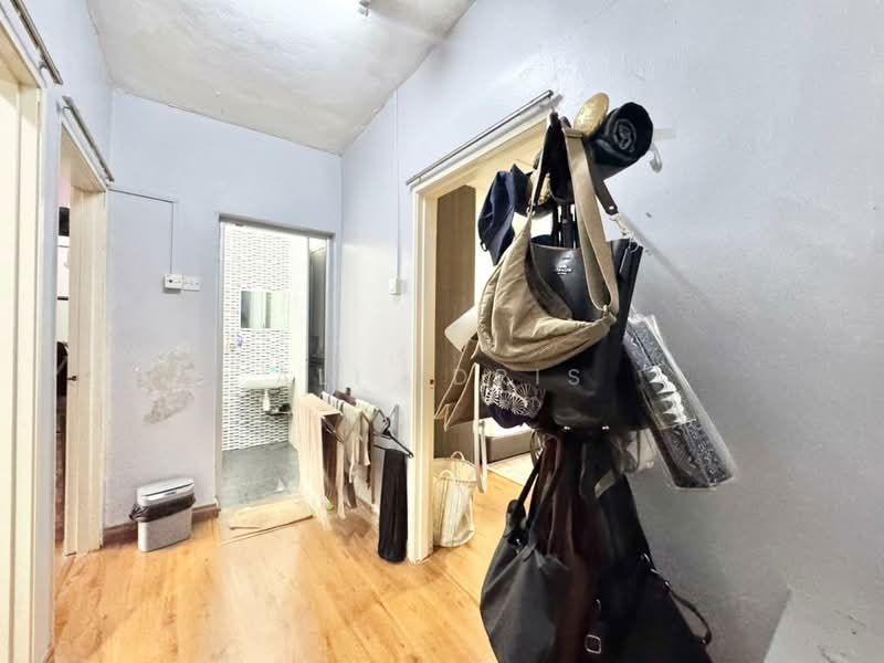 2-storey Terraced House for Sale in Bukit Indah (Ampang) - Ali Idris - Corridor - PropertyGuru.com.my