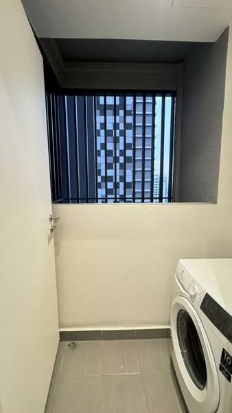 Servis Apartment untuk Disewa di D'Ivo - Joan Loh - Balcony - PropertyGuru.com.my