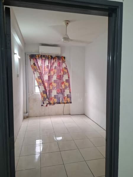 Apartment for Rent at Pangsapuri Pantai Indah - Dr Shahril Nizam - Interior - PropertyGuru.com.my