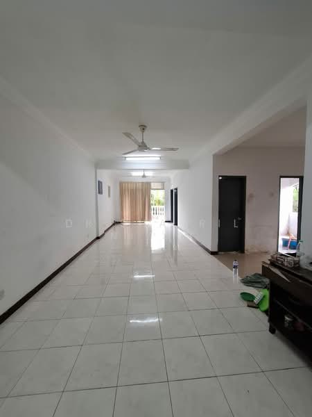 Apartment for Rent at Pangsapuri Pantai Indah - Dr Shahril Nizam - Living Room - PropertyGuru.com.my