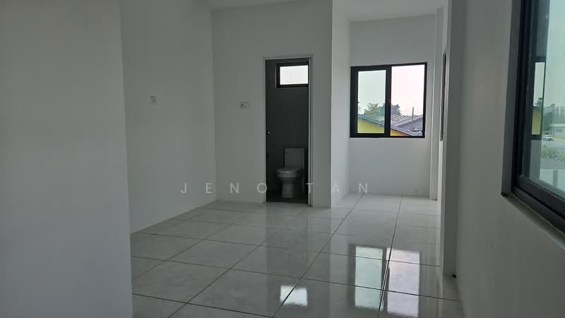 Townhouse for Sale in Kuching (Sarawak) - Jeno Tan - Bathroom - PropertyGuru.com.my