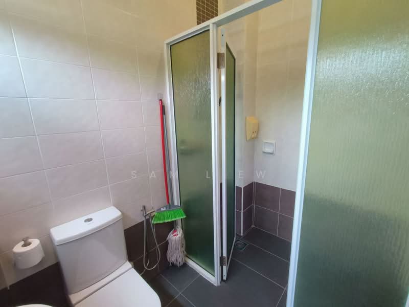 Rumah Berkembar untuk Dijual di Kulai (Johor) - Sam Liew - Bathroom - PropertyGuru.com.my