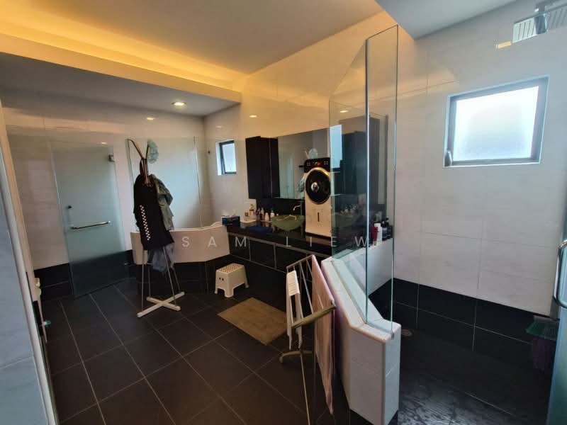 Rumah Berkembar untuk Dijual di Kulai (Johor) - Sam Liew - Bathroom - PropertyGuru.com.my