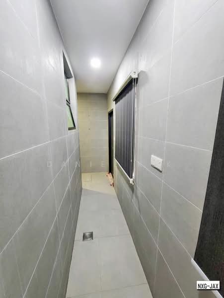 2-storey Terraced House for Sale in Bandar Bukit Raja (Klang) - Daniel Kok - Corridor - PropertyGuru.com.my