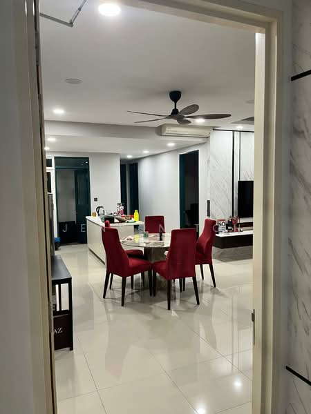 Service Residence for Sale at East Parc @ Manjalara - Jenson Toh - Dining Room - PropertyGuru.com.my