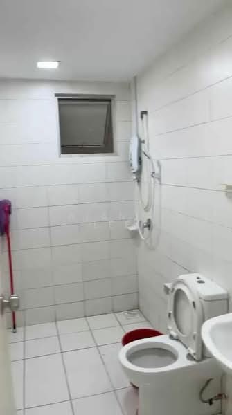 Pangsapuri untuk Dijual di Villa Bestari Apartment - Alanis Lee - Bathroom - PropertyGuru.com.my