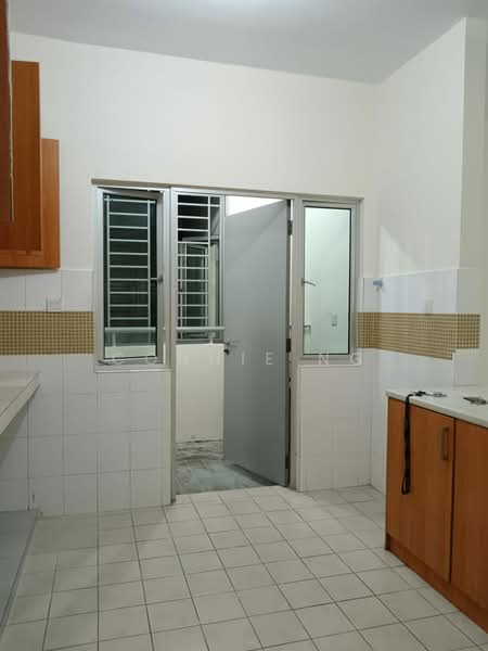 Kediaman Servis untuk Dijual di Metropolitan Square Service Residence - Connie Ng - Kitchen - PropertyGuru.com.my