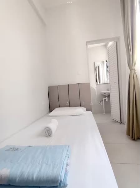 Kondominium untuk Dijual di Bay Laurel @ Country Garden Danga Bay - Bella Tan - Bedroom - PropertyGuru.com.my