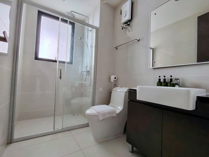 Kondominium untuk Dijual di Bay Laurel @ Country Garden Danga Bay - Bella Tan - Bathroom - PropertyGuru.com.my