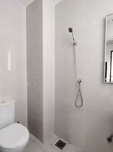 Kondominium untuk Dijual di Bay Laurel @ Country Garden Danga Bay - Bella Tan - Bathroom - PropertyGuru.com.my