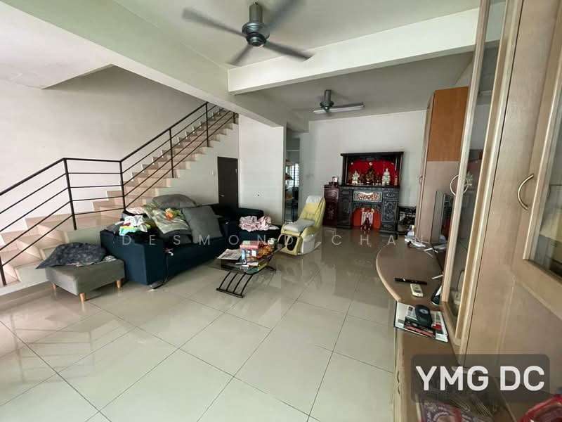 3-storey Terraced House for Sale in Klang (Selangor) - Desmond Chan - Living Room - PropertyGuru.com.my