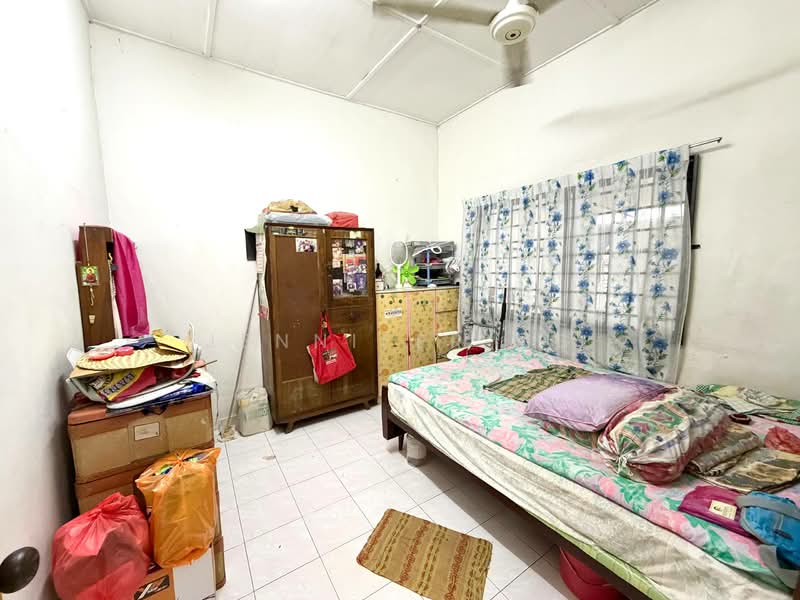 1-storey Terraced House for Sale in Taman Sri Skudai (Skudai) - Jennifer Ng - Bedroom - PropertyGuru.com.my