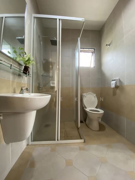 Bungalow for Rent in Meru Valley (Ipoh) - Jodie Kuan - Bedroom 4 En-suite Bath/ Sharing  - PropertyGuru.com.my