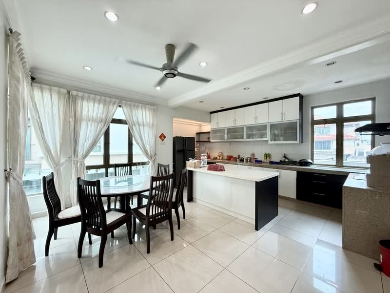 Semi-Detached House for Sale in Taman Sutera Utama (Skudai) - Yik Tat - Kitchen - PropertyGuru.com.my