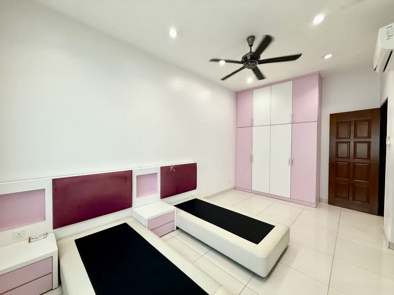 Semi-Detached House for Sale in Taman Sutera Utama (Skudai) - Yik Tat - Bedroom - PropertyGuru.com.my