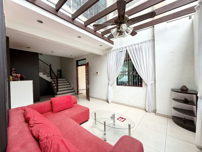 Semi-Detached House for Sale in Taman Sutera Utama (Skudai) - Yik Tat - Living Room - PropertyGuru.com.my