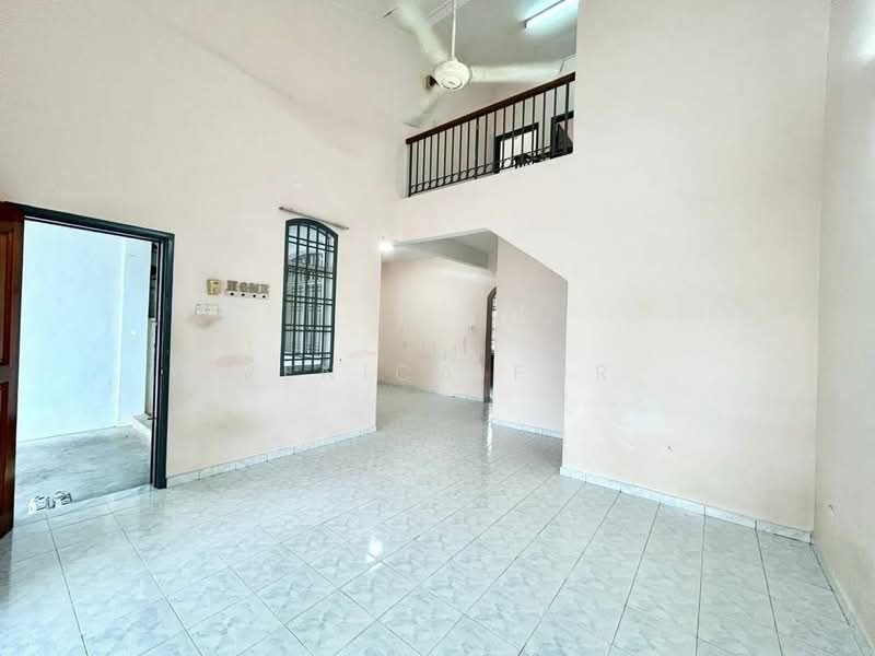 Rumah Teres 1.5 Tingkat untuk Dijual di Bandar Putra (Kulai) - Venica For - Living Room - PropertyGuru.com.my