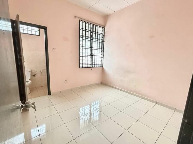 Rumah Teres 1.5 Tingkat untuk Dijual di Bandar Putra (Kulai) - Venica For - Interior - PropertyGuru.com.my