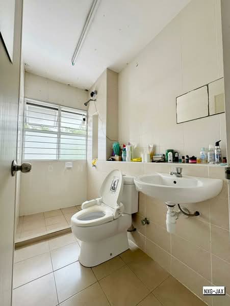 Rumah Teres 2 Tingkat untuk Dijual di Setia Indah (Setia Alam) - Daniel Kok - Bathroom - PropertyGuru.com.my
