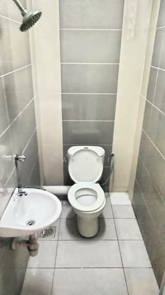 Apartment for Rent at Mentari Court - Azura Hariri - Bathroom - PropertyGuru.com.my