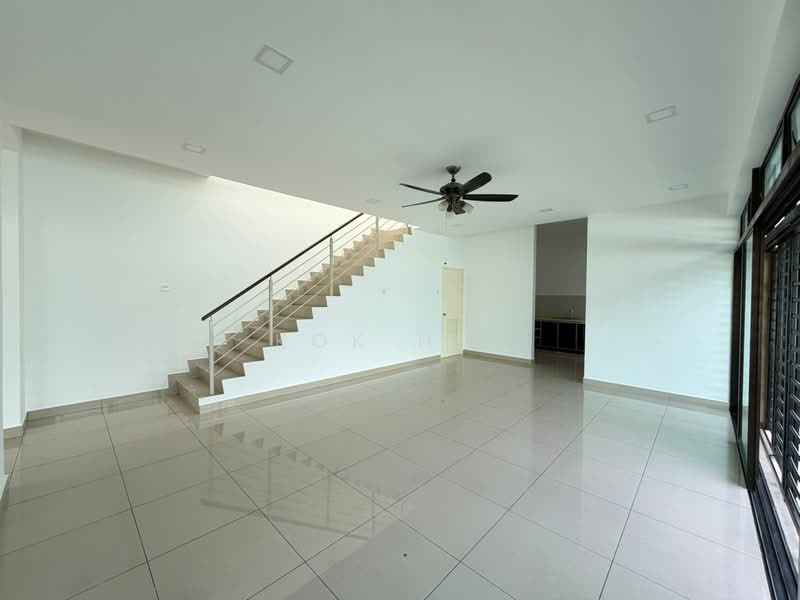 Cluster House for Sale in Taman Adda Heights (Tebrau) - Kok Hui - Living Room - PropertyGuru.com.my