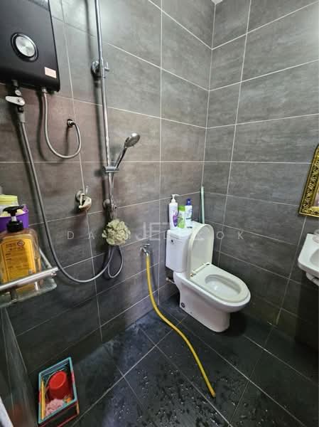 Rumah Teres 2 Tingkat untuk Dijual di Bandar Parklands (Klang) - Daniel Kok - Bathroom - PropertyGuru.com.my