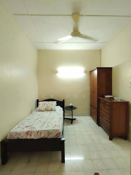 1-storey Terraced House for Sale in Taman Ipoh Timur (Ipoh) - Ck Max - Bedroom - PropertyGuru.com.my