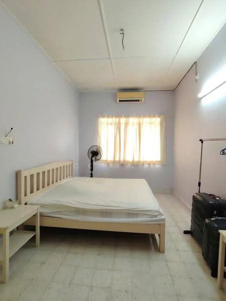 1-storey Terraced House for Sale in Taman Ipoh Timur (Ipoh) - Ck Max - Bedroom - PropertyGuru.com.my