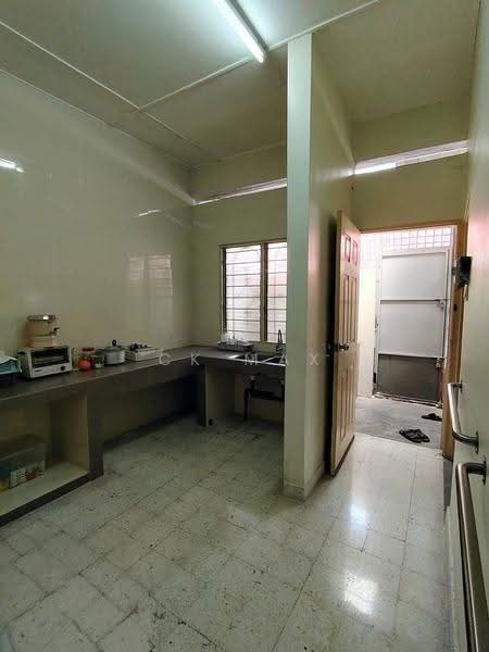 1-storey Terraced House for Sale in Taman Ipoh Timur (Ipoh) - Ck Max - Kitchen - PropertyGuru.com.my
