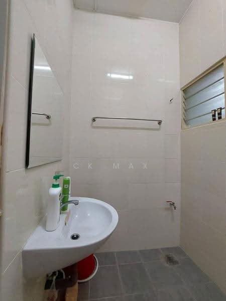 1-storey Terraced House for Sale in Taman Ipoh Timur (Ipoh) - Ck Max - Bathroom - PropertyGuru.com.my