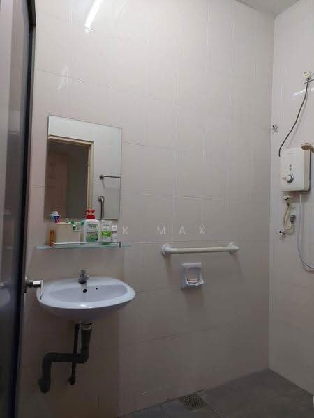 1-storey Terraced House for Sale in Taman Ipoh Timur (Ipoh) - Ck Max - Bathroom - PropertyGuru.com.my