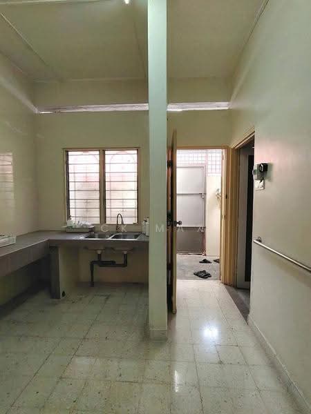 1-storey Terraced House for Sale in Taman Ipoh Timur (Ipoh) - Ck Max - Kitchen - PropertyGuru.com.my