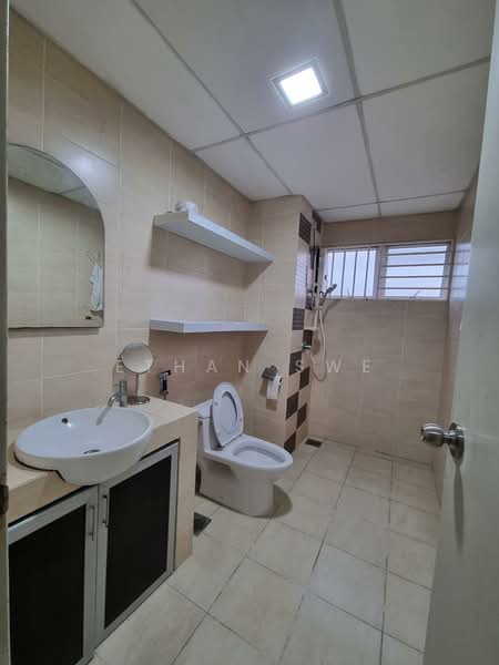 Kondominium untuk Disewa di Cova Suites - Ethan Swe - Bathroom - PropertyGuru.com.my