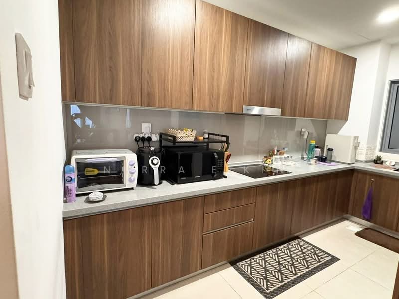 Condominium for Rent at Lakefront Residence - Nurra Eikin - Kitchen - PropertyGuru.com.my
