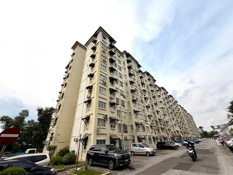 Pangsapuri untuk Dijual di Baiduri Court Apartment - Ashraf Azwan - Exterior - PropertyGuru.com.my