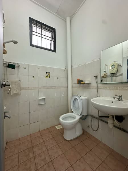 Rumah Teres 2 Tingkat untuk Dijual di Bandar Seri Alam (Masai) - Lim Tze Jie - Bathroom - PropertyGuru.com.my