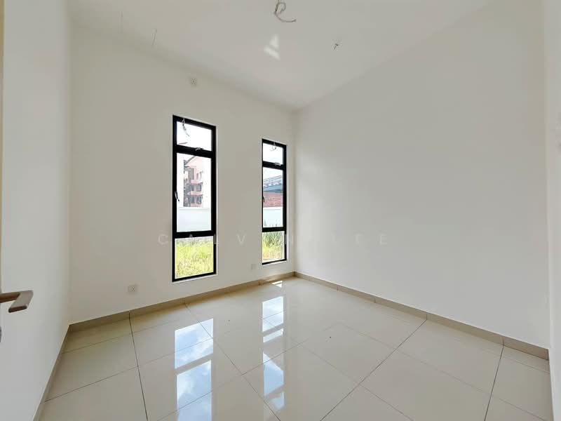 Rumah Kluster untuk Dijual di Taman Mount Austin (Tebrau) - Calvin Lee - PropertyGuru.com.my