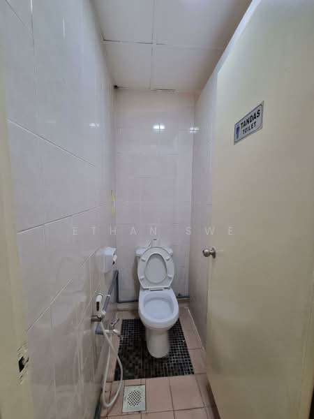 Shop / Office for Rent in Sri Hartamas (Kuala Lumpur) - Ethan Swe - Bathroom - PropertyGuru.com.my