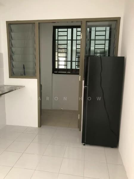 Apartment for Rent at Taman Pulai Mutiara 2: Phase A3A - A3C - Aaron How - Kitchen - PropertyGuru.com.my