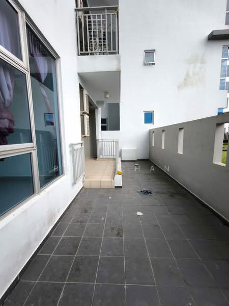 Apartment for Sale at D'Rich Executive Suites - Blue Chan - Exterior - PropertyGuru.com.my
